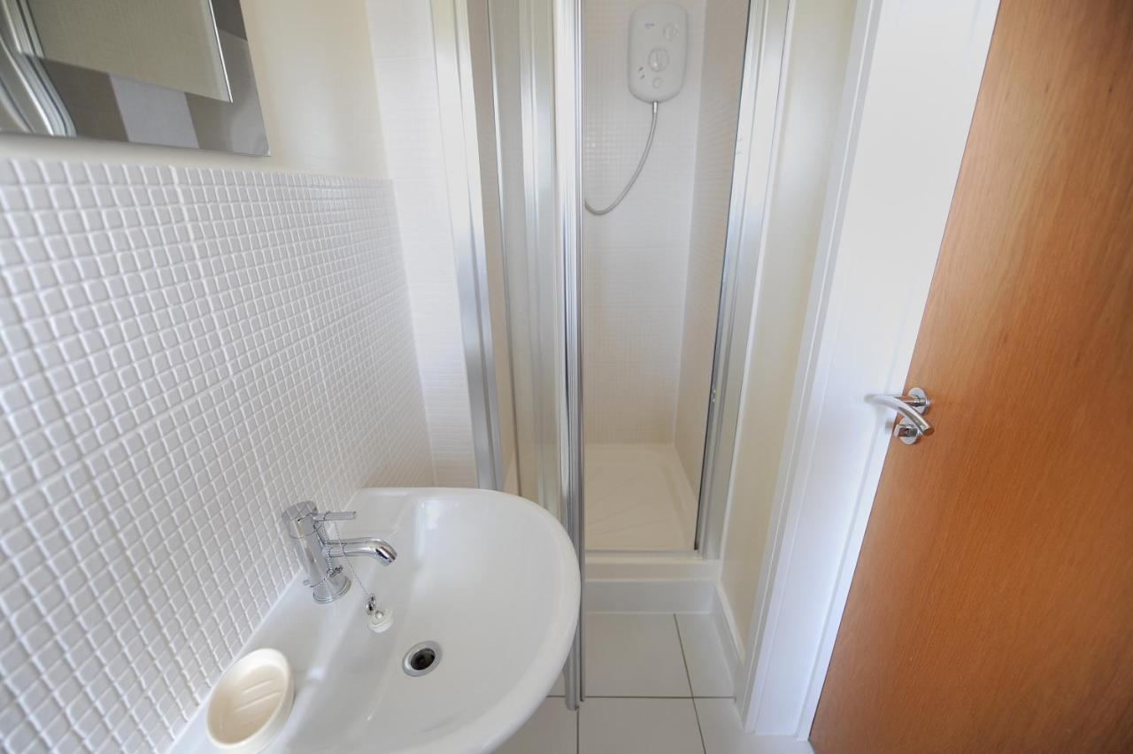 7 Coram Tower Apartment Lyme Regis Luaran gambar